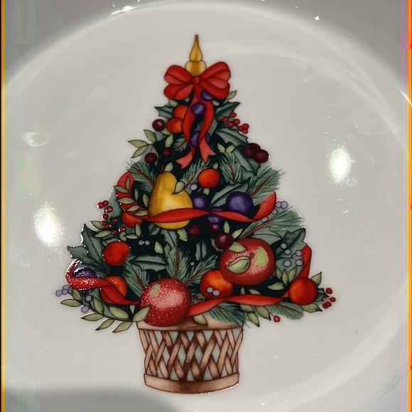 Dansk Nordic Holiday 8.75” Rimmed Soup Salad Bowls Christmas Tree Set of 4 - Picture 5 of 7
